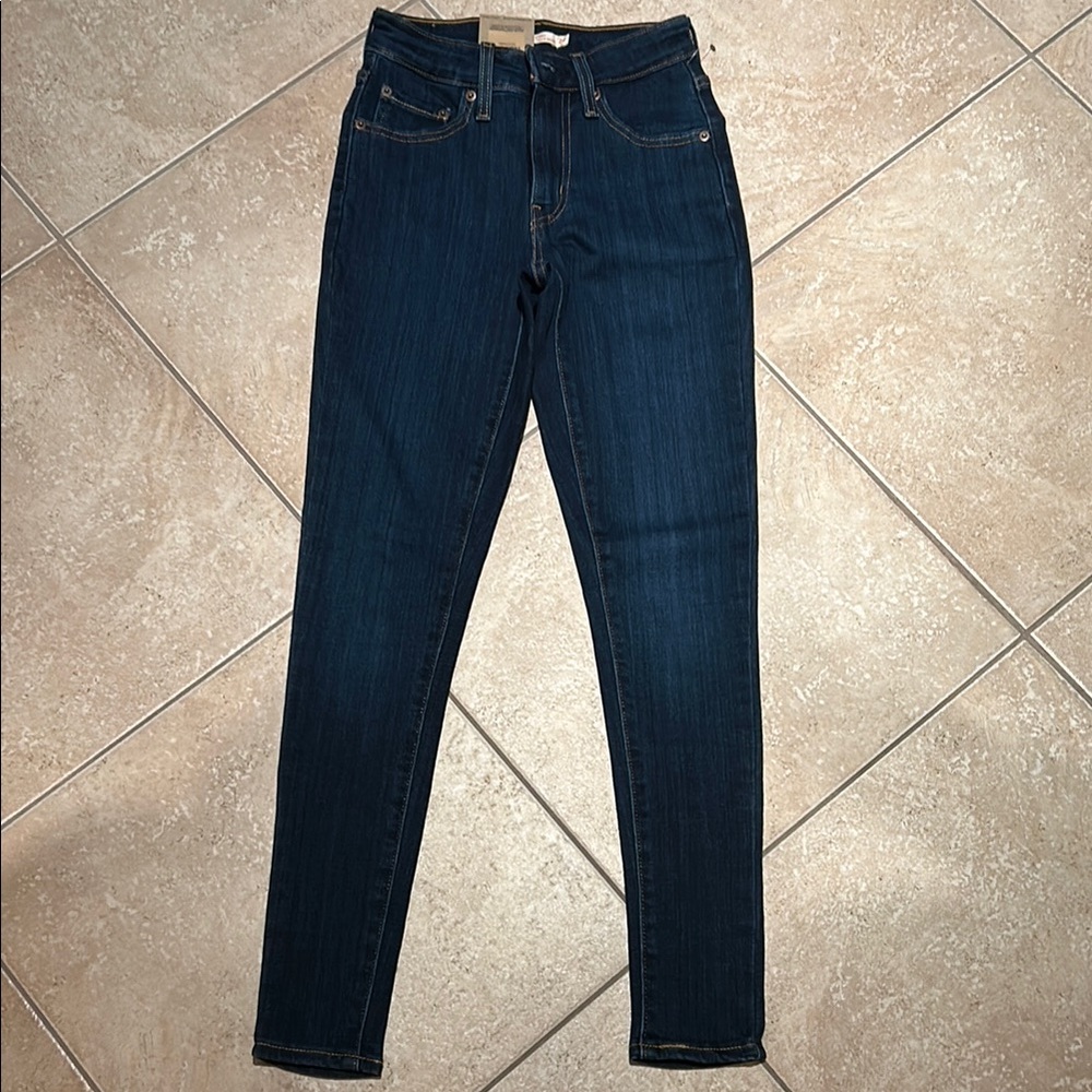 Levi's Women's Deep Indigo Skinny Jeans
